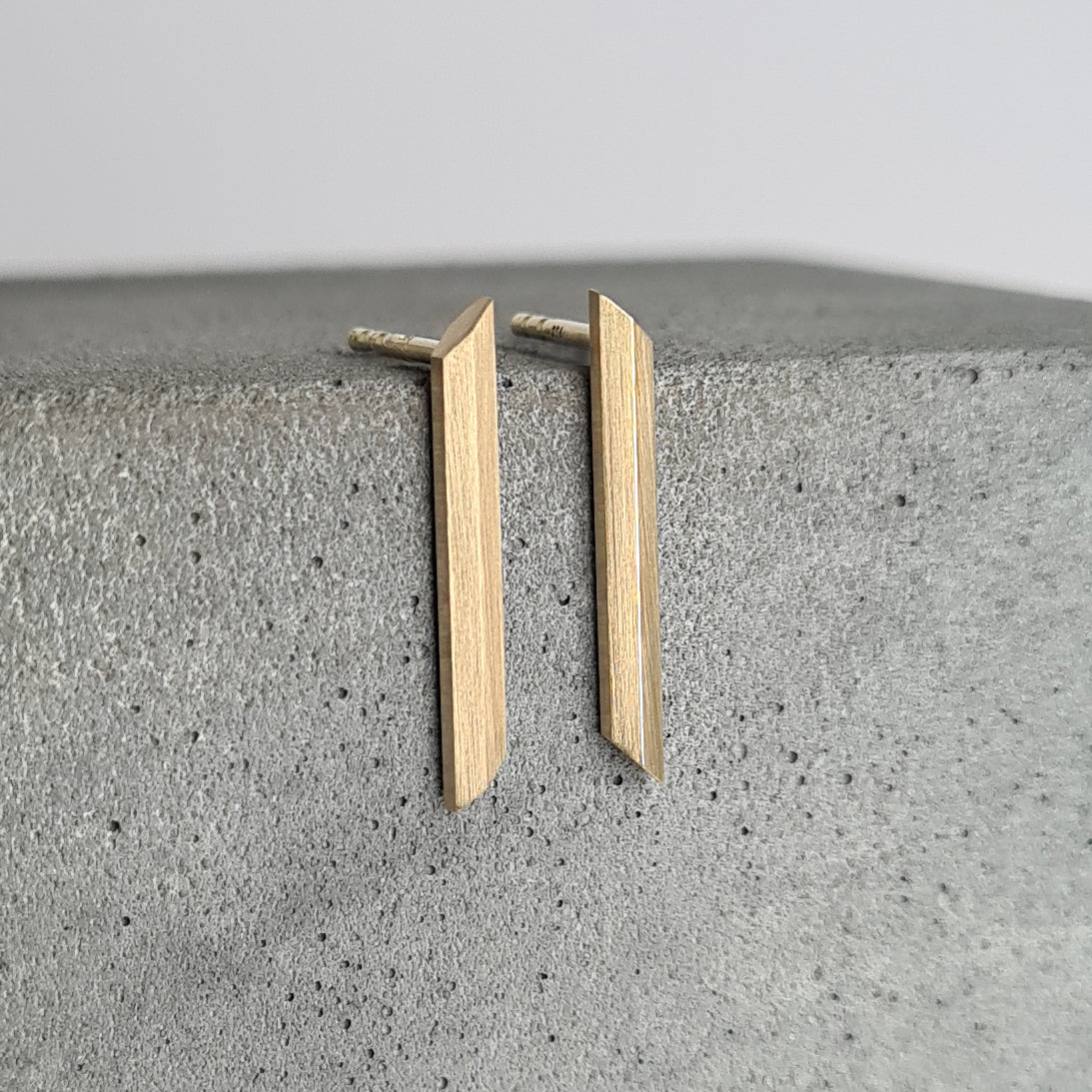 HEXAGON OHRSTECKER • 585 GOLD