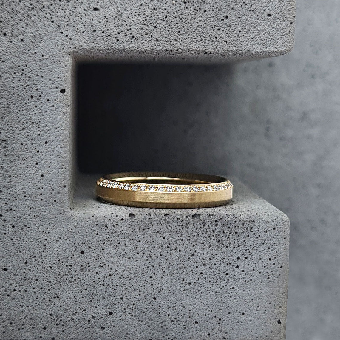 HEXAGON MEMOIRE RING • RECYCING GOLD