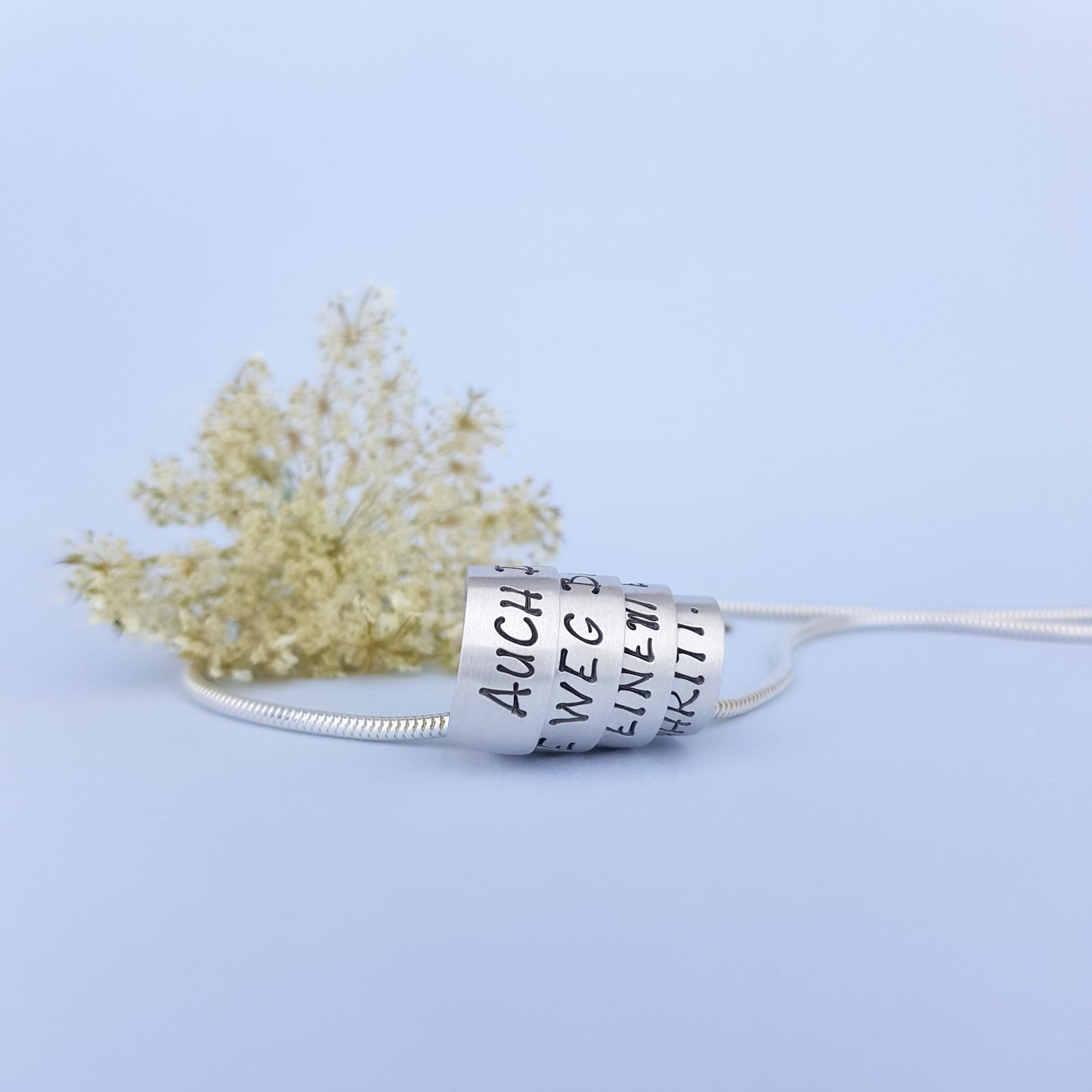 SECRET WORDS • SCHLANGENKETTE