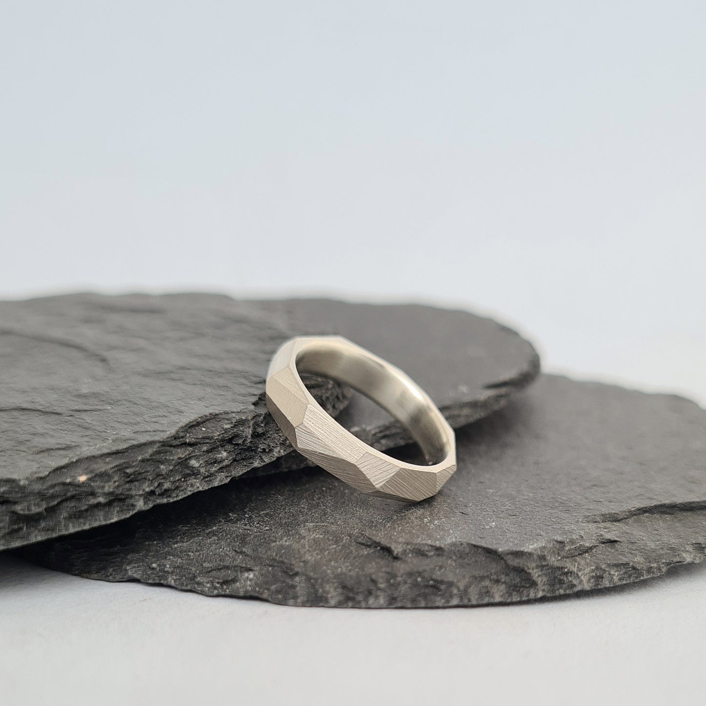 FACETS RING • SMALL