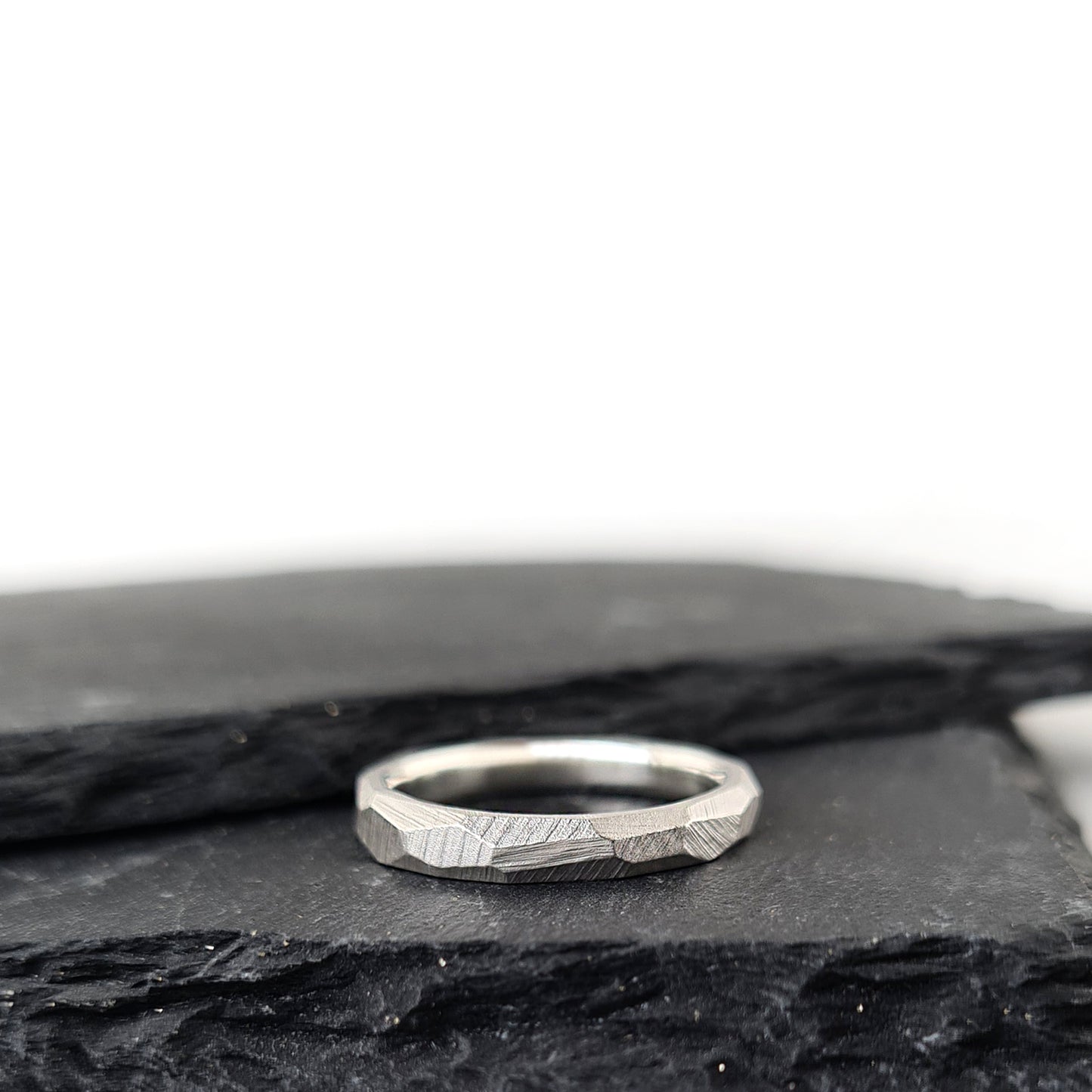 FACETS RING • MINI