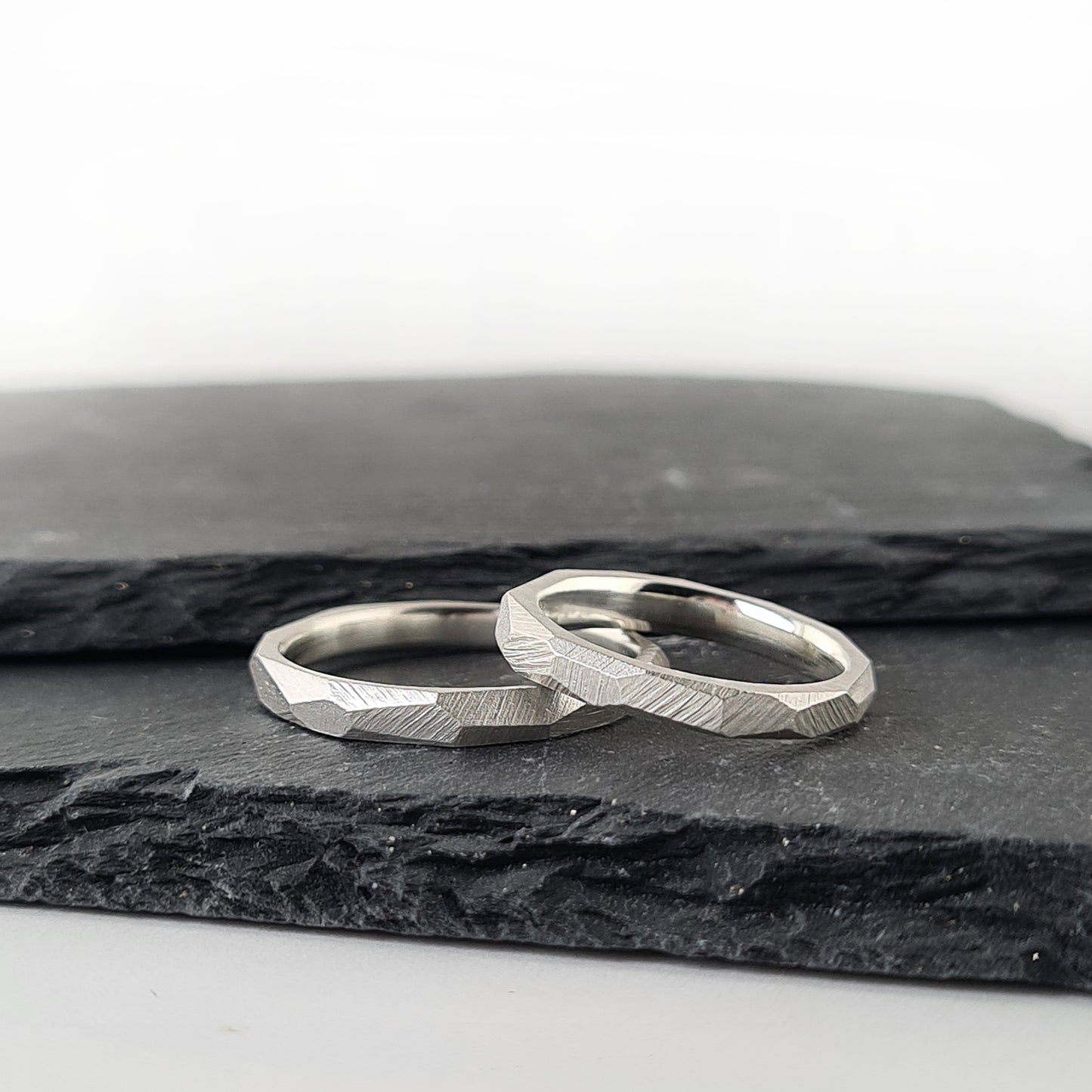 FACETS SMAL • RINGPAAR SILBER